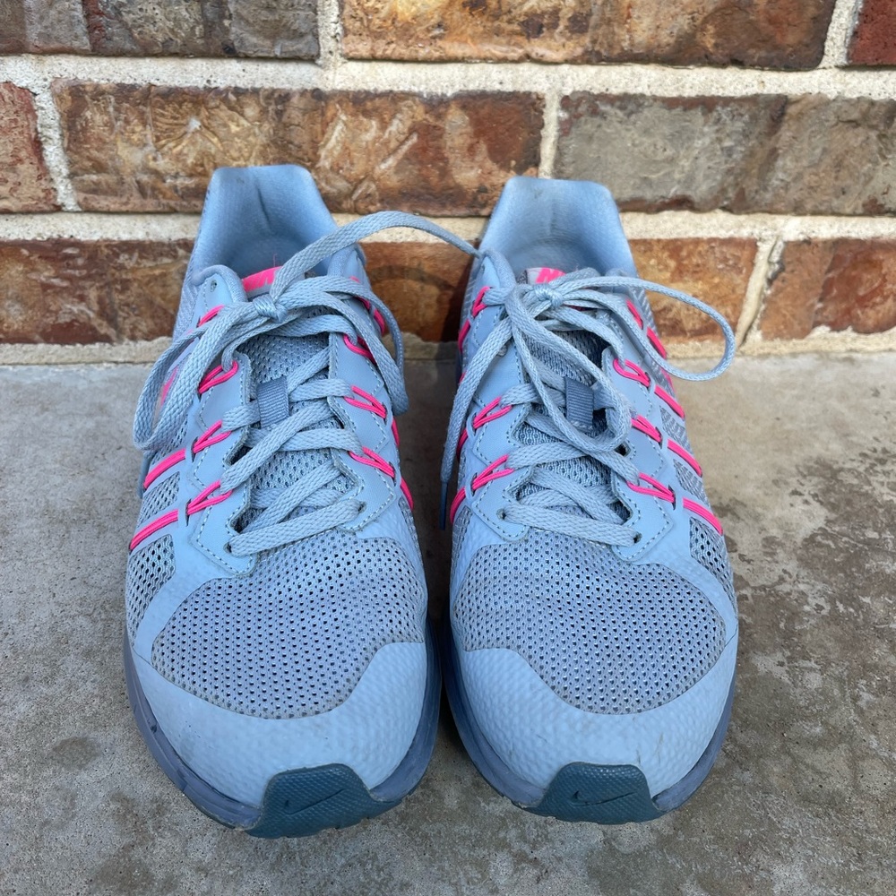 Nike womens athletic shoes size 8